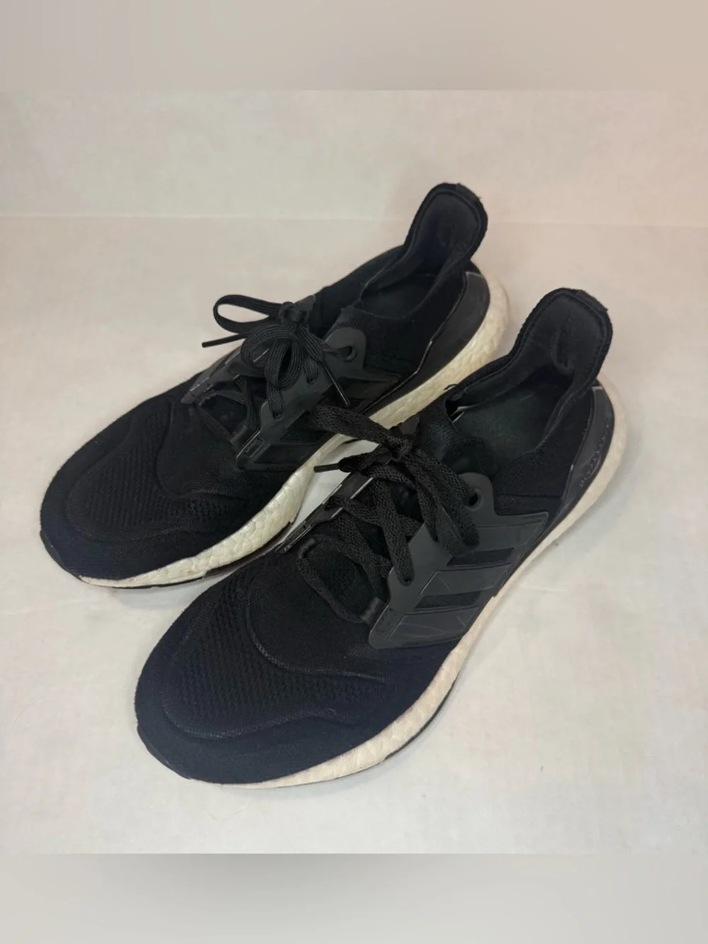 Adidas Women's Ultraboost 22 Running Shoes Black/Black/White Size 9.5